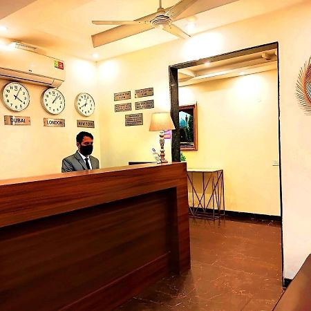 Hotel When In Gurgaon - Opposite To Artemis Hospital 외부 사진