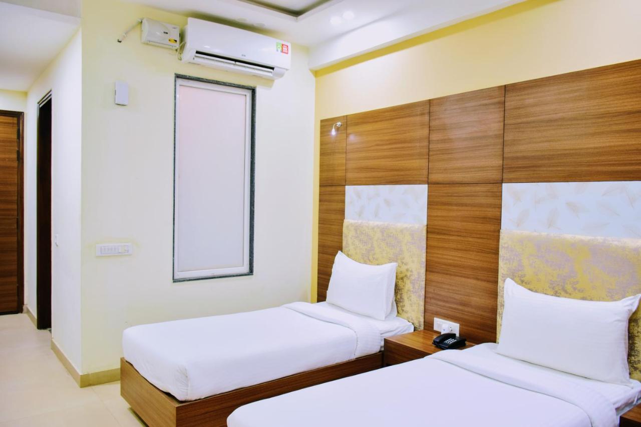 Hotel When In Gurgaon - Opposite To Artemis Hospital 외부 사진