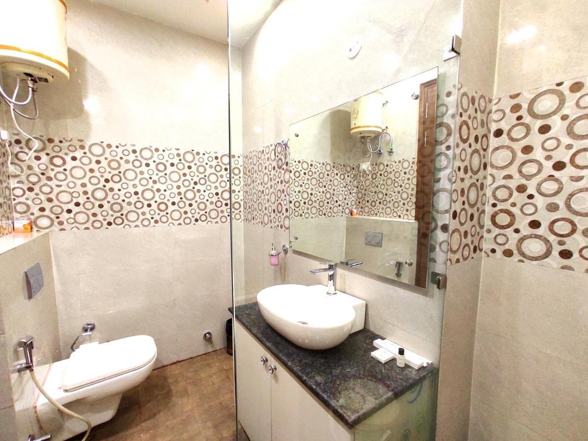 Hotel When In Gurgaon - Opposite To Artemis Hospital 외부 사진